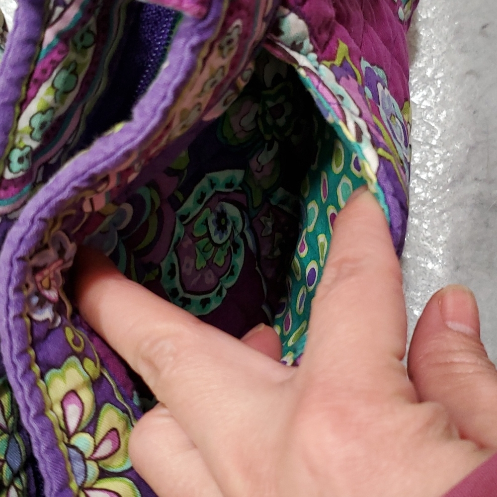 Vera Bradley Sholder Bag. - Picture 4 of 11